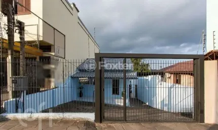 Casa com 3 quartos à venda na Avenida Eduardo Prado, 108, Cavalhada, Porto Alegre, 190 m2 por R$ 480.000