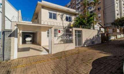 Casa com 4 quartos à venda na Rua Veríssimo Rosa, 355, Partenon, Porto Alegre, 309 m2 por R$ 1.681.000