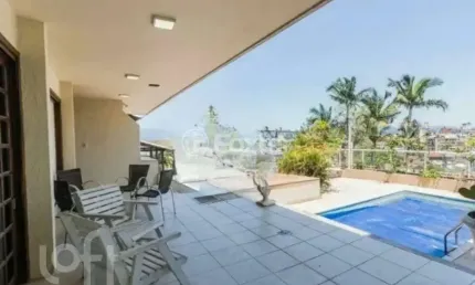 Casa com 5 quartos à venda na Rua Mário Cândido da Silva, 46, Abraão, Florianópolis, 450 m2 por R$ 2.300.000
