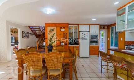 Casa em condomínio fechado com 4 quartos à venda na Rua Isid Dutra, 173, Sambaqui, Florianópolis, 340 m2 por R$ 2.550.000
