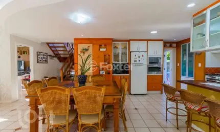 Casa em condomínio fechado com 4 quartos à venda na Rua Isid Dutra, 173, Sambaqui, Florianópolis, 340 m2 por R$ 2.550.000