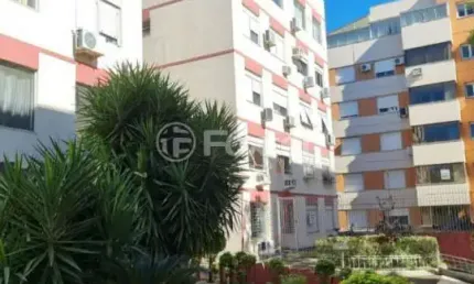 Apartamento com 2 quartos à venda na rua marechal hermes, 155, camaquã, porto alegre, 53 m2 por r$ 168.000