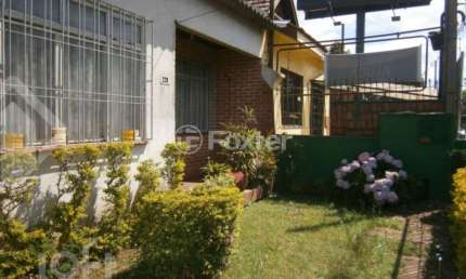 Casa com 3 quartos à venda na Rua Cacequi, 228, Passo da Areia, Porto Alegre, 130 m2 por R$ 699.900