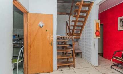 Casa com 3 quartos à venda na Avenida Outeiro, 542, Coronel Aparício Borges, Porto Alegre, 200 m2 por R$ 450.000