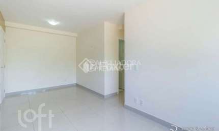 Apartamento com 3 quartos à venda na Avenida Juca Batista, 250, Cavalhada, Porto Alegre, 61 m2 por R$ 299.000