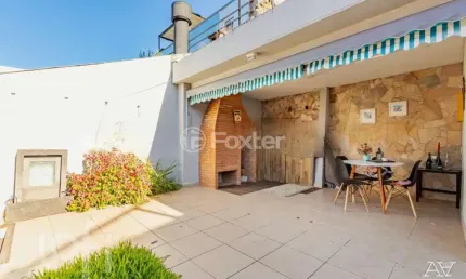 Casa com 3 quartos à venda na Rua Professor Fernando Carneiro, 290, Três Figueiras, Porto Alegre, 360 m2 por R$ 1.790.000