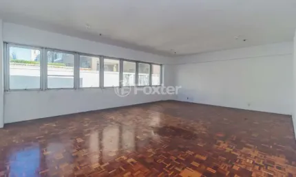Sala comercial com 1 sala à venda na Avenida Cristóvão Colombo, 2185, Moinhos de Vento, Porto Alegre, 49 m2 por R$ 247.000