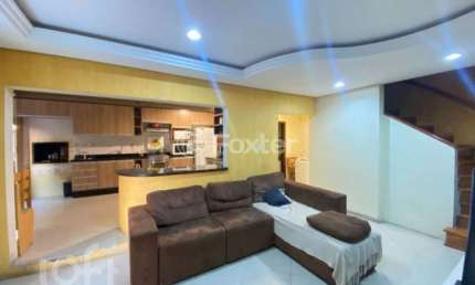 Casa com 3 quartos à venda na Rua Peru, 01145, São José, Canoas, 199 m2 por R$ 800.000