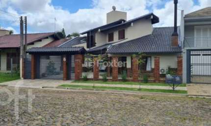 Casa com 3 quartos à venda na Rua Padre Cristóvão de Mendonza, 436, Cristo Rei, São Leopoldo, 257 m2 por R$ 1.200.000