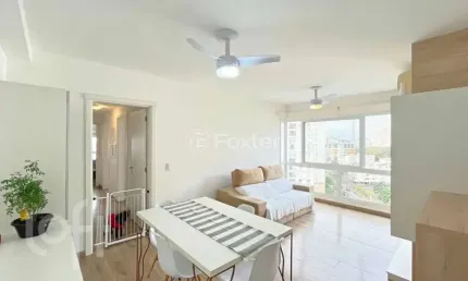 Apartamento com 3 quartos à venda na Rua Bezerra de Menezes, 623, Passo da Areia, Porto Alegre, 79 m2 por R$ 710.000