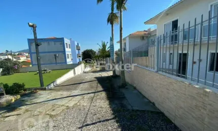 Casa à venda na Rua dos Curiós, 126, Ingleses do Rio Vermelho, Florianópolis, 270 m2 por R$ 1.390.000
