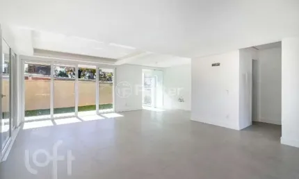 Casa com 3 quartos à venda na rua coroados, 665, vila assunção, porto alegre, 288 m2 por r$ 1.750.000