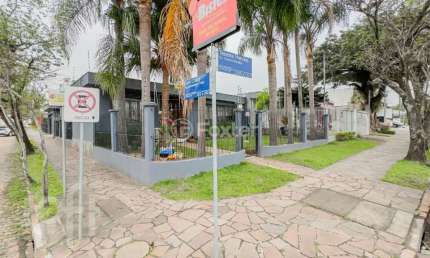 Casa com 3 quartos à venda na Avenida Teixeira Mendes, 1269, Vila Jardim, Porto Alegre, 214 m2 por R$ 1.870.000