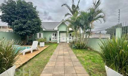 Casa com 3 quartos à venda na Rua Itaparica, 41, Igara, Canoas, 136 m2 por R$ 800.000