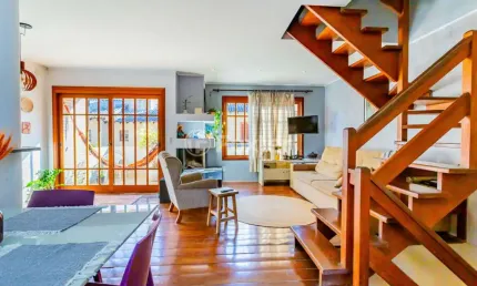 Casa em condomínio fechado com 3 quartos à venda na Rua Hipólito da Costa, 543, Santa Tereza, Porto Alegre, 195 m2 por R$ 900.000