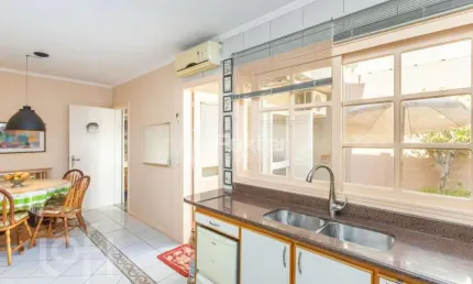 Casa em condomínio fechado com 4 quartos à venda na Rua Pasteur, 570, Ipanema, Porto Alegre, 344 m2 por R$ 999.000