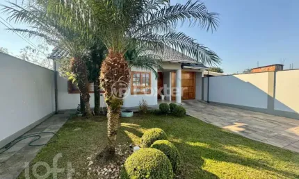 Casa com 4 quartos à venda na Rua Santa Cruz, 1472, Niterói, Canoas, 232 m2 por R$ 980.000