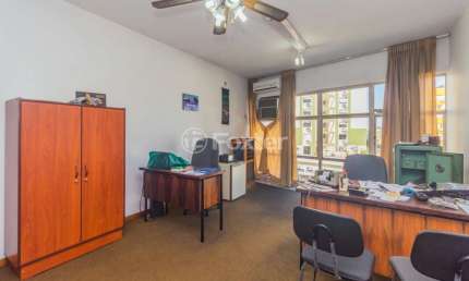 Sala comercial com 1 sala à venda na Avenida Protásio Alves, 584, Rio Branco, Porto Alegre, 39 m2 por R$ 135.000