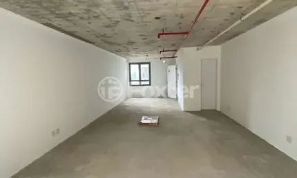 Sala comercial com 1 sala à venda na Avenida Mariland, 403, Auxiliadora, Porto Alegre, 58 m2 por R$ 734.635