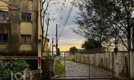 Apartamento com 2 quartos à venda na Rua Zulmiro Gomes da Silva, 100, Olaria, Canoas, 38 m2 por R$ 125.000