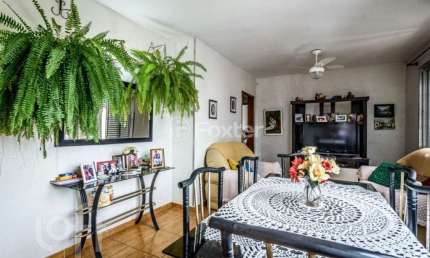 Apartamento com 3 quartos à venda na Rua Roque Calage, 200, Passo da Areia, Porto Alegre, 74 m2 por R$ 320.000