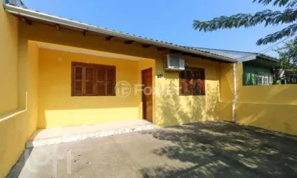 Casa com 2 quartos à venda na Rua Havaí, 398, Mato Grande, Canoas, 85 m2 por R$ 250.000