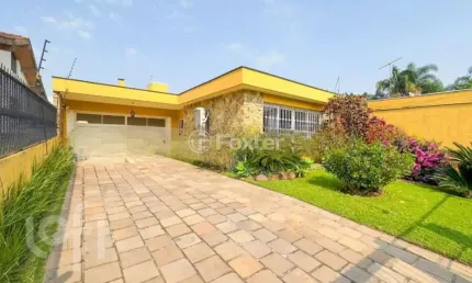 Casa com 4 quartos à venda na Rua Comendador Creidy, 360, Chácara das Pedras, Porto Alegre, 238 m2 por R$ 1.700.000