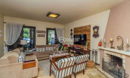 Casa com 3 quartos à venda na Rua Ítalo Brutto, 220, Espírito Santo, Porto Alegre, 280 m2 por R$ 850.000