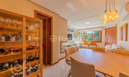Casa com 3 quartos à venda na Rua Alcebíades Antônio dos Santos, 653, Nonoai, Porto Alegre, 196 m2 por R$ 899.000