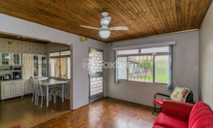 Casa com 2 quartos à venda na Avenida Valado, 36, Vila João Pessoa, Porto Alegre, 70 m2 por R$ 510.000