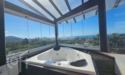 Casa com 4 quartos à venda na Servidão Cobra Coral, 133, Campeche, Florianópolis, 280 m2 por R$ 2.690.000