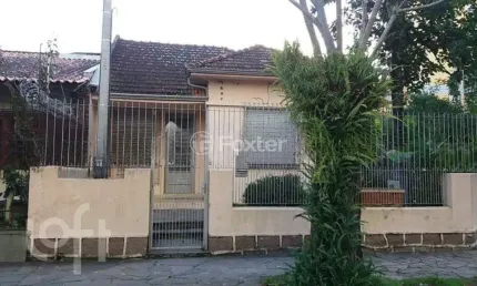 Casa com 3 quartos à venda na rua doutor oscar bittencourt, 117, menino deus, porto alegre, 198 m2 por r$ 700.000