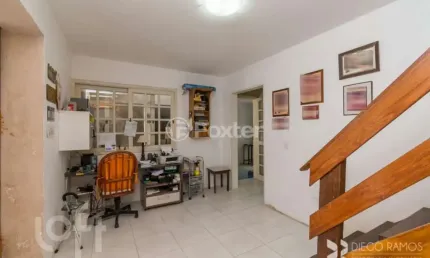 Casa com 3 quartos à venda na Travessa Pedra Redonda, 267, Jardim Isabel, Porto Alegre, 300 m2 por R$ 729.000