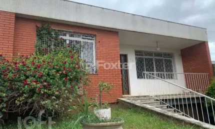 Casa com 3 quartos à venda na Rua Santa Cruz, 67, Santa Tereza, Porto Alegre, 133 m2 por R$ 599.000