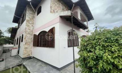 Casa com 3 quartos à venda na Rua Francisco Petry, 104, Centro, Biguaçu, 197 m2 por R$ 1.270.000