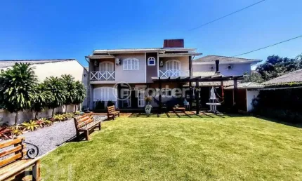Casa com 3 quartos à venda na Rua Tucumã, 365, Enseada de Brito, Palhoça, 160 m2 por R$ 1.490.000