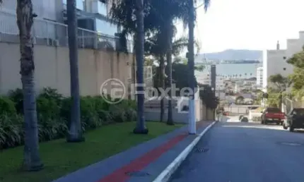 Apartamento com 2 quartos à venda na Rua Alcides S. Coelho, 390, Praia Comprida, São José, 71 m2 por R$ 550.000