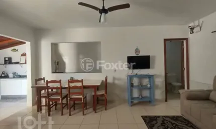 Casa com 2 quartos à venda na Rua 100, 68, Balneário Ponta do Papagaio (Ens Brito), Palhoça, 90 m2 por R$ 455.050