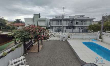 Casa com 3 quartos à venda na Rua Tucumã, 170, Enseada de Brito, Palhoça, 150 m2 por R$ 900.000