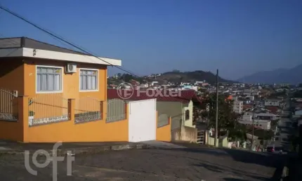 Casa com 2 quartos à venda na Rua Joaquim Luiz, 682, Forquilhinhas, São José, 160 m2 por R$ 700.000