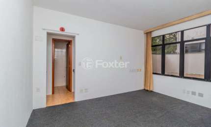Sala comercial com 1 sala à venda na Rua César Lombroso, 49, Rio Branco, Porto Alegre, 43 m2 por R$ 225.500