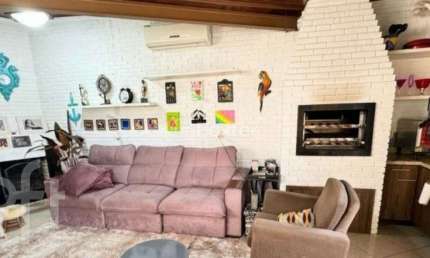 Casa com 3 quartos à venda na Rua Somália, 227, Vila Ipiranga, Porto Alegre, 300 m2 por R$ 1.200.000