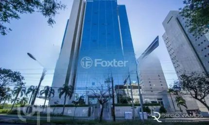 Kitnet / Stúdio à venda na Avenida Borges de Medeiros, 2277, Centro Histórico, Porto Alegre, 50 m2 por R$ 901.000