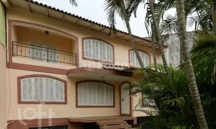 Casa com 4 quartos à venda na Rua Euclides da Cunha, 78, Centro, Canoas, 362 m2 por R$ 798.000
