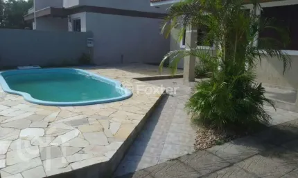 Casa com 3 quartos à venda na Rua Bolívia, 582, Zona Norte, Capão da Canoa, 110 m2 por R$ 650.000