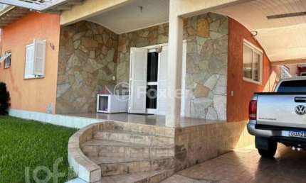 Casa com 3 quartos à venda na Avenida João Marciano, 105, Girassol, Gravataí, 130 m2 por R$ 585.000