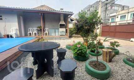 Casa com 3 quartos à venda na Servidão Nova Era, 110, Ingleses do Rio Vermelho, Florianópolis, 104 m2 por R$ 585.000