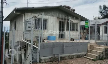 Casa com 3 quartos à venda na Rua Getúlio Vargas, 248, Presidente Vargas, Caxias do Sul, 147 m2 por R$ 365.000