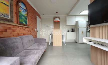 Apartamento com 2 quartos à venda na Rua Joaquim de Carvalho, 650, Vila Nova, Porto Alegre, 56 m2 por R$ 270.000