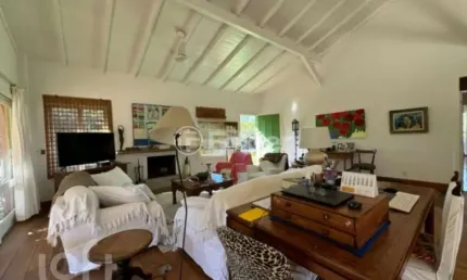 Casa com 4 quartos à venda na Servidão Joesi Guimarães da Silva, 20, São João do Rio Vermelho, Florianópolis, 300 m2 por R$ 2.659.000